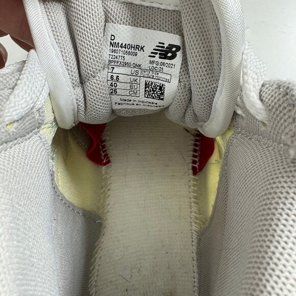 Athletic_Shoes